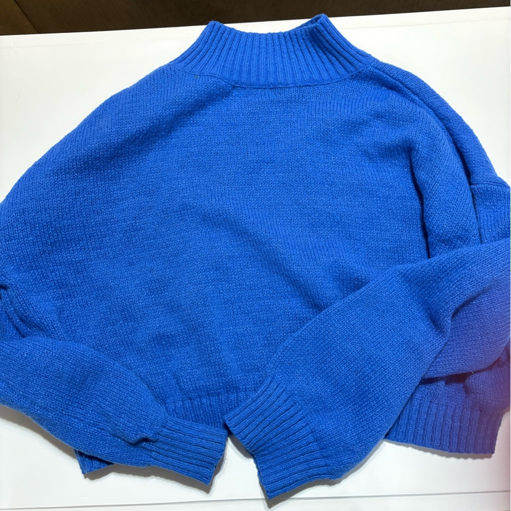 Women’s Blue Sweater